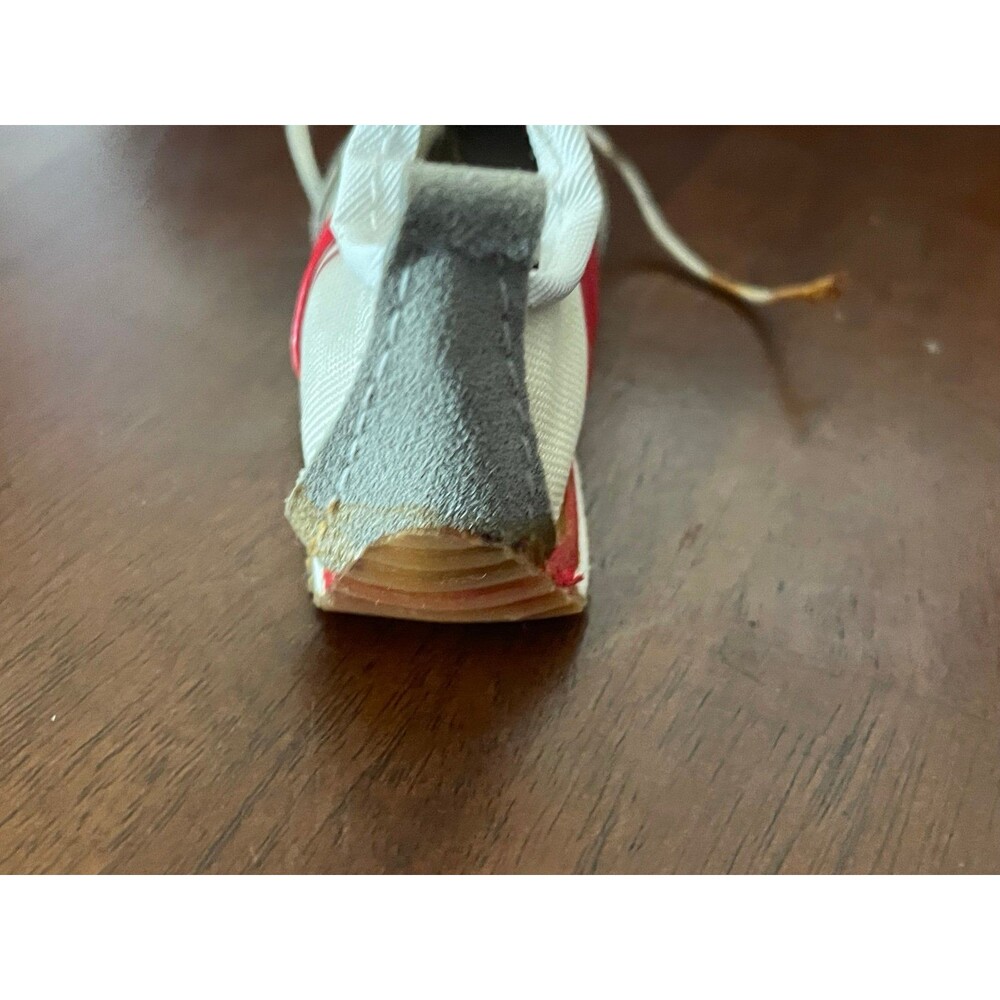 Vintage miniature, Adidas, red and white tennis shoe collector. - Picture 6 of 11